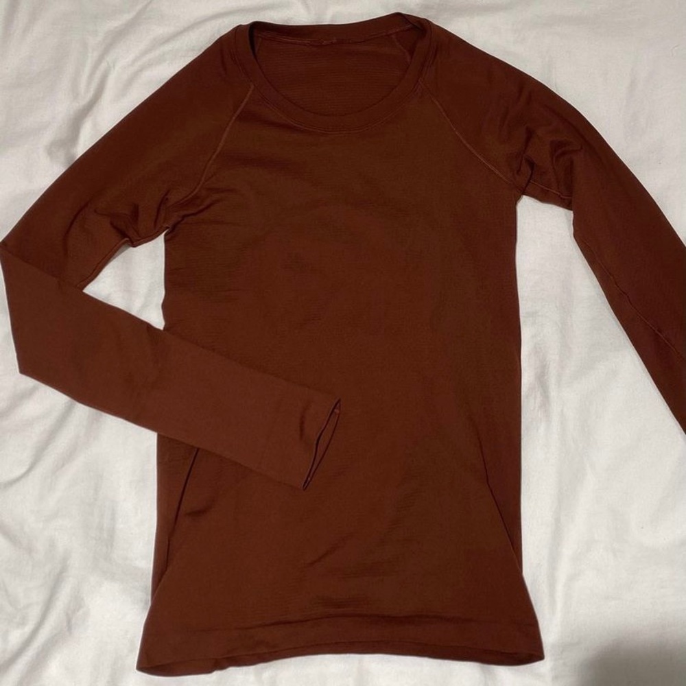 lululemon swiftly tech long sleeve in date brown